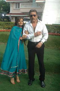 Jackie Shroff, Sheeba at Neil Ko Pakadna on location in Madh