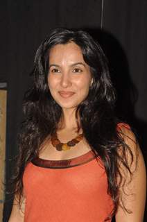 Shraddha Nigam at Sandip Soparrkar's Ballroom Studio celebrate Student's Dance Day 2011 at St.Andrew