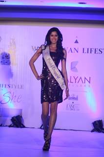 Models walk the ramp for Wadhawan Lifestyle I AM SHE 2011 at Hotel Trident Bandra, Mumbai