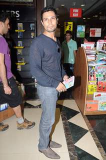 Randeep Hooda at Reality Bytes book release by Anurag Anand at Landmark