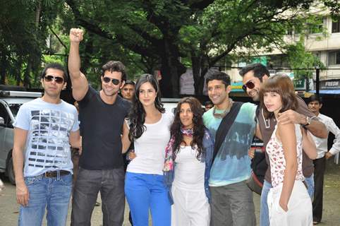 Hrithik, Farhan, Katrina, Kalki, Abhay flag off their road tour from Mumbai to Delhi to promote their film Zindagi Na Milegi Dobara at Mehboob Studios in Bandra, Mumbai