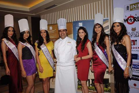 The 20 I Am She Finalists and Experts of Wadhawan Lifestyle unveiled the I Am She anthem in Mumbai
