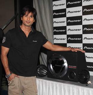 Shahid launch new range of Pioneer Car music systems at Mehboob Studio