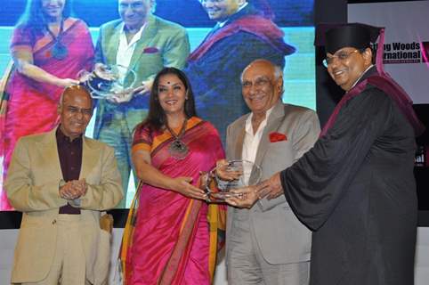 Yash Chopra and Shabana at Subhash Ghai film school Whistling Woods 4th convocation ceremony