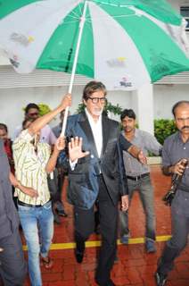 Amitabh Bachchan at Aarakshan PC, Film City