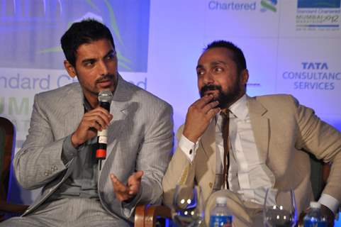 John, Rahul during the launched of registrations for Mumbai Marathon 2012 categories of 9th Edition at Trident Hotel