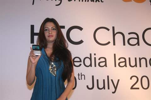 Riya Sen launch hTc Mobile at Grand Hyatt Hotel