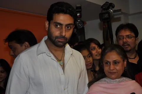 Jaya & Abhishek Bachchan at 'VIBRATIONS THE WELLNESS ZONE' by Vrinda J Mehta