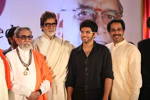 Amitabh Bachchan and Balasaheb Thackeray unveil Dr Balaji Tambe's book at Novotel, Mumbai