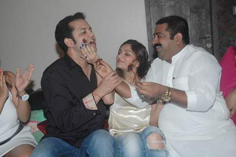 Rahul Mahajan celebrate Birthday with wife Dimpy