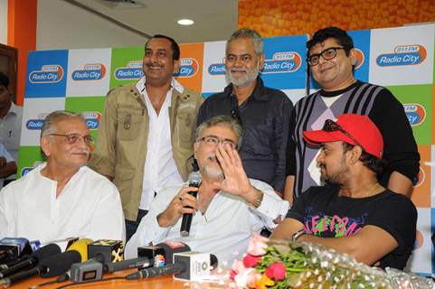 Chala Mussadi Office Office music launch by Gulzar at Radio City. .