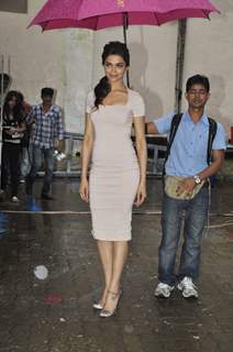 Deepika promote Aarakshan on the sets of UTV Bindaas