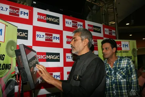 Prakash Jha and Manoj Bajpai at Aarakshan promotional event at Big FM