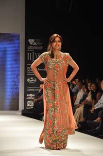 Soha Ali walk the ramp for Pria Kataria Puri at the IIJW 2011 at Grand Hyatt in Kalina, Mumbai