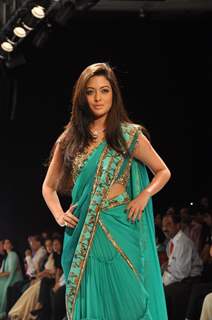 Riya Sen walk the ramp for Pria Kataria Puri at the IIJW 2011 at Grand Hyatt in Kalina, Mumbai