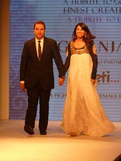Celebs walk the ramp for a Social Cause at 'Jewelsouk presents Gitanjali-Beti' in IIJW 2011