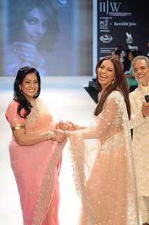 Bipasha with her mother Mamta Basu from Gitanjali Beti show in IIJW 2011