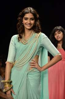 Sonam Kapoor at inauguration of the India International Jewellery Week(IIJW) 2011