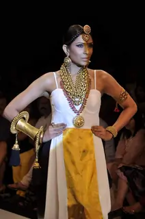 Models walks for Amrapali at IIJW 2011