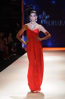 Models walks the ramp for Johara at IIJM 2011