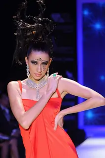 Models walks the ramp for Johara at IIJM 2011