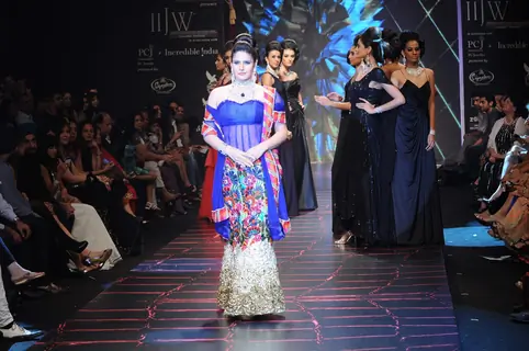 Models walk on the ramp for Dwarkadas Chandumal Diamonds at IIJW 2011 show day 3. .