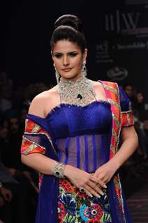 Models walk on the ramp for Dwarkadas Chandumal Diamonds at IIJW 2011 show day 3. .