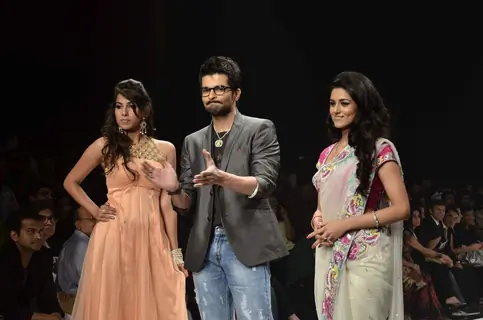 Models walk on the ramp for Agni at IIJW 2011 show day 3. .