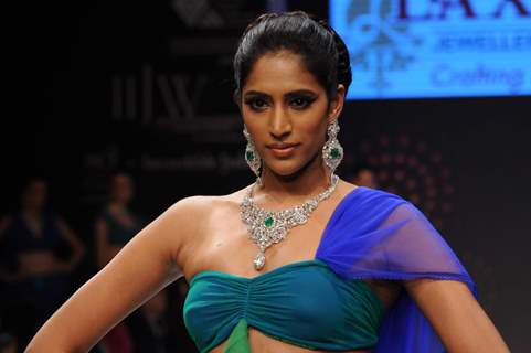 Models walks the ramp for Laxmi Jewellery Export at IIJW 2011 Day 4. .