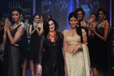 Models walks the ramp for Alpana Gujral at IIJW 2011 Day 4. .