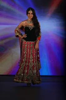 Sanjay Dutt, Bipasha Basu, Neha, Riya and Raima Sen grace the Gitanjali Bollywood Ticket nite at The Leela