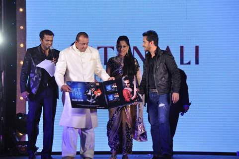 Sanjay Dutt, Bipasha Basu, Neha, Riya and Raima Sen grace the Gitanjali Bollywood Ticket nite at The Leela