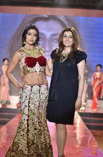 Shriya Saran at Swarovski Gems and Archana Kocchar Show. .