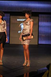 Malaika Arora Khan and Amrita Arora walk the ramp for Mandira Wirk at the Blenders Pride Fashion Tour 2011