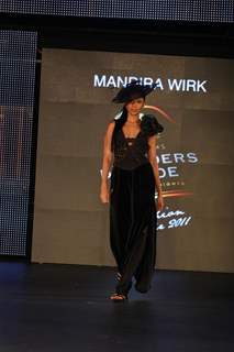 Malaika Arora Khan and Amrita Arora walk the ramp for Mandira Wirk at the Blenders Pride Fashion Tour 2011