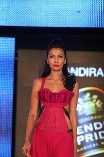 Malaika Arora Khan and Amrita Arora walk the ramp for Mandira Wirk at the Blenders Pride Fashion Tour 2011