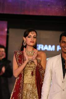 Dia Mirza walks the ramp for designer Vikram Phadnis at the Blenders Pride Fashion Tour 2011 finale