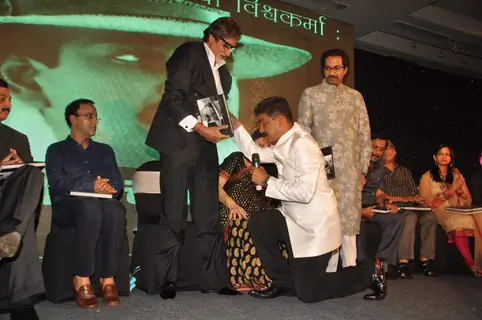 Megastar Amitabh Bachchan unveils Nitin Desai's book at his 25th year celebrations at JW Marriott in Mumbai. .