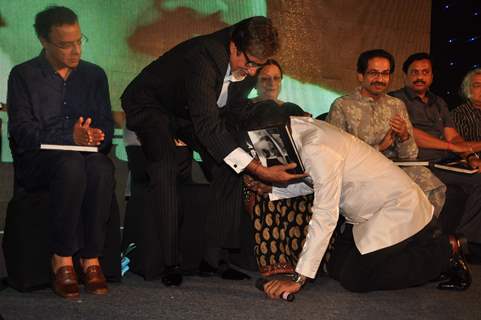 Megastar Amitabh Bachchan unveils Nitin Desai's book at his 25th year celebrations at JW Marriott in Mumbai. .