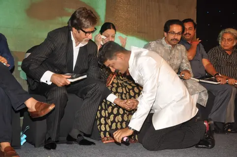 Megastar Amitabh Bachchan unveils Nitin Desai's book at his 25th year celebrations at JW Marriott in Mumbai.  .
