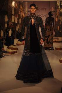 Model displaying designer Rohit Bal's collection at Lakmashion Week Winter/Festive 2011. .