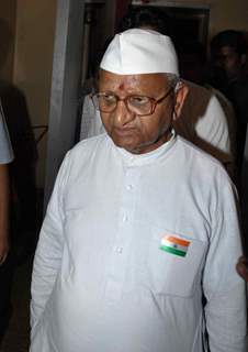 Anna Hazare on 'Sa Re Ga Ma Pa L’il Champs'