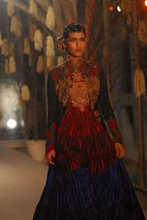 Arjun Rampal walks the ramp for Rohit Bal at Lakme Fashion Week 2011 launch