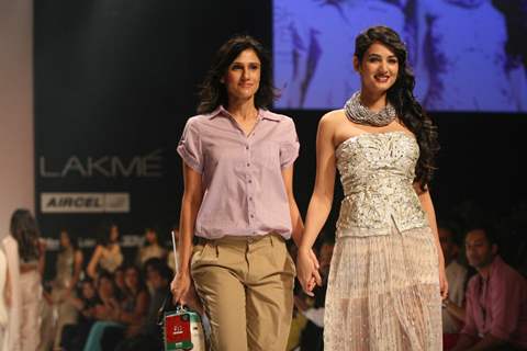 Rina Dhaka Presented An Utterly Feminine Glamorous Collection At Lakmé Fashion Week Winter/Fashion 2011