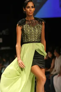 Jatin Varma Recreated The Splendour Of Red Carpet Creations At The Lakmé Fashion Week WinterFestive 2011 Show