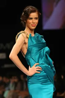 Jatin Varma Recreated The Splendour Of Red Carpet Creations At The Lakmé Fashion Week WinterFestive 2011 Show