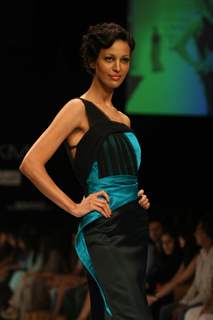 Jatin Varma Recreated The Splendour Of Red Carpet Creations At The Lakmé Fashion Week WinterFestive 2011 Show