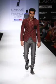 Model walk on the ramp for designer Amalraj Sengupta and Sanjay Hingu at Lakme Fashion Week 2011 Day 2, in Mumbai