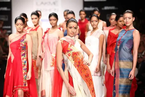 Model walk on the ramp at Lakme Fashion Week 2011 Day 2, in Mumbai
