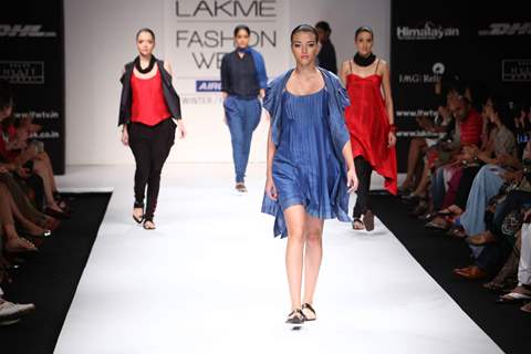 Model walk on the ramp at Lakme Fashion Week 2011 Day 2, in Mumbai